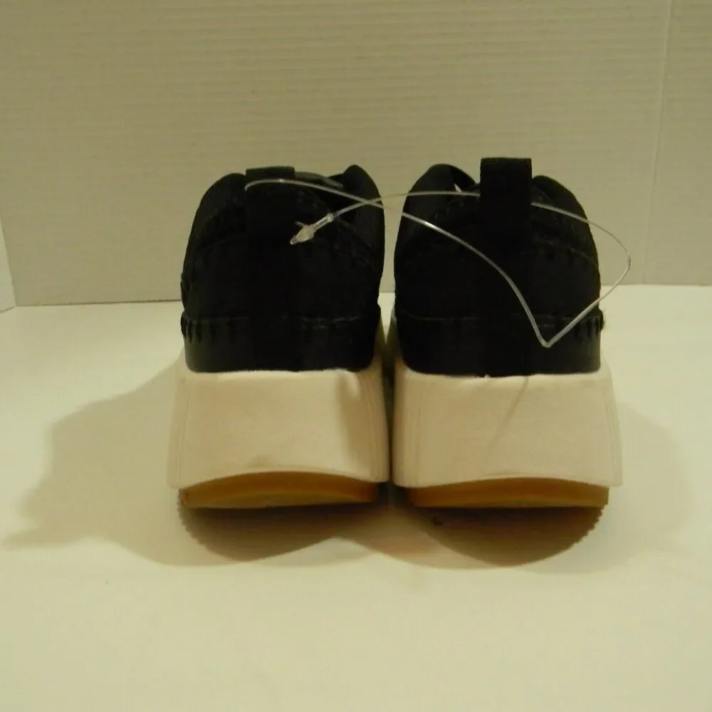 La Sheelah Black Sneakers Platform Lace-up NWOT